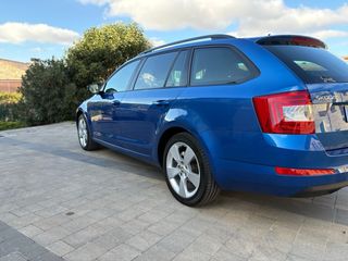 Skoda Octavia combi DSG 150 cv Style