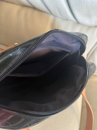 Bolso Negro Charol Estampado