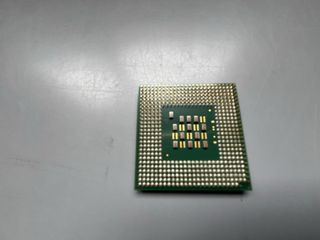 Procesador Intel Pentium 4 (SL6WF) con Disipador