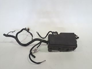 CAJA RELES / FUSIBLES FORD FOCUS BERLINA (CAP)