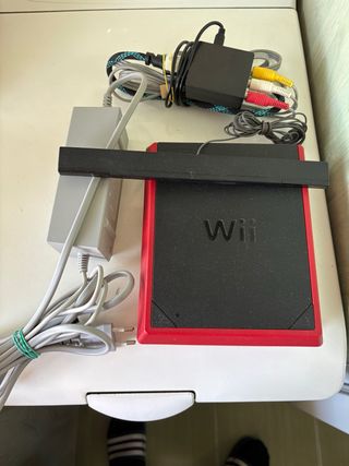 Consola Nintendo Wii Mini Roja y Negra