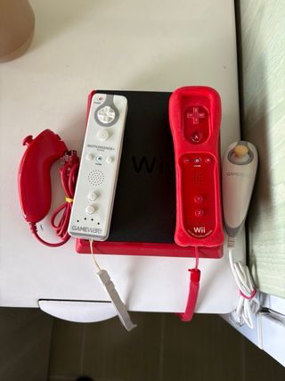 Consola Nintendo Wii Mini Roja y Negra