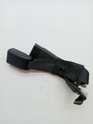 ENGANCHE CINTURON TOYOTA AURIS TOURING SPORTS (E18)