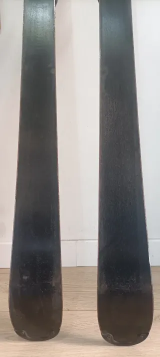 Esquís y bastones