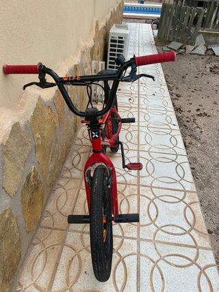 Bici BMX Roja