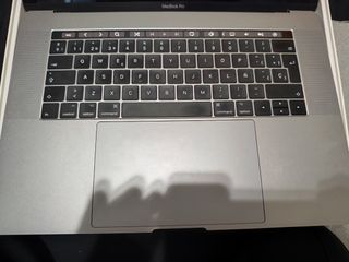 MacBook Pro 15 Touch Bar