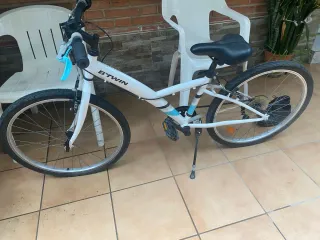 Bicicleta B'TWIN Blanca