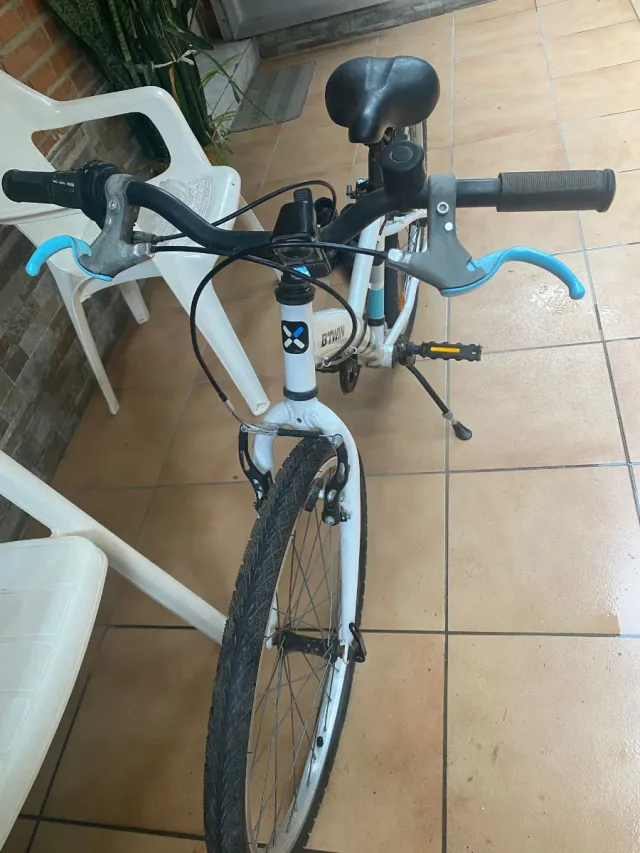 Bicicleta B'TWIN Blanca