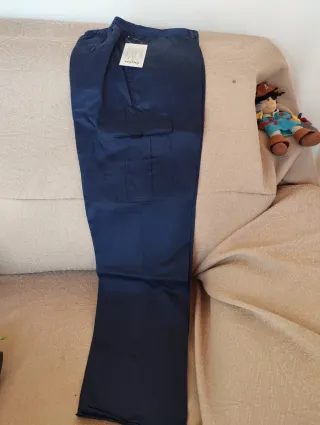 Pantalón de trabajo Worko azul marino. Talla 48. 