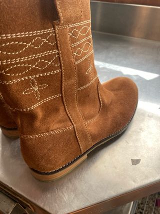 Botas de niña de ante