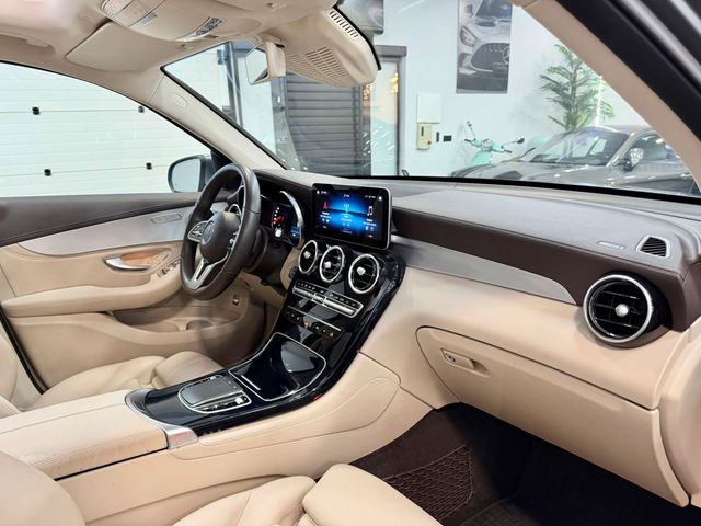 Mercedes-Benz GLC SUV 220 AMG GRIS MATE 