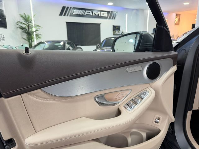 Mercedes-Benz GLC SUV 220 AMG GRIS MATE 
