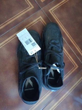 Botas de fútbol Adidas Negras talla 37