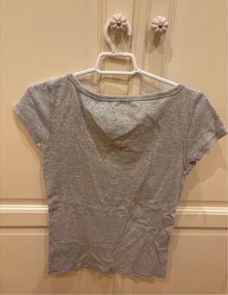 Camiseta básica gris