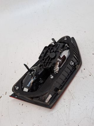 PILOTO TRASERO DERECHO INTERIOR SEAT LEON (1P1)