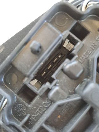 PILOTO TRASERO DERECHO INTERIOR SEAT LEON (1P1)