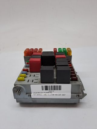 CAJA RELES / FUSIBLES FIAT BRAVO (198)