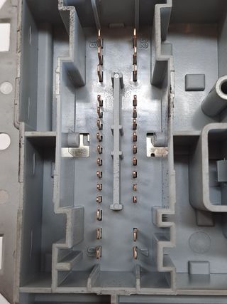 CAJA RELES / FUSIBLES FIAT BRAVO (198)