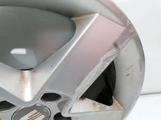 LLANTA SEAT EXEO BERLINA (3R2) (4)