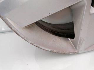 LLANTA SEAT EXEO BERLINA (3R2) (4)