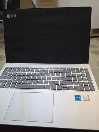Nuovo laptop HP 15-fd0229ns