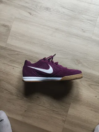 Nike Gato Burdeos Talla 44.5
