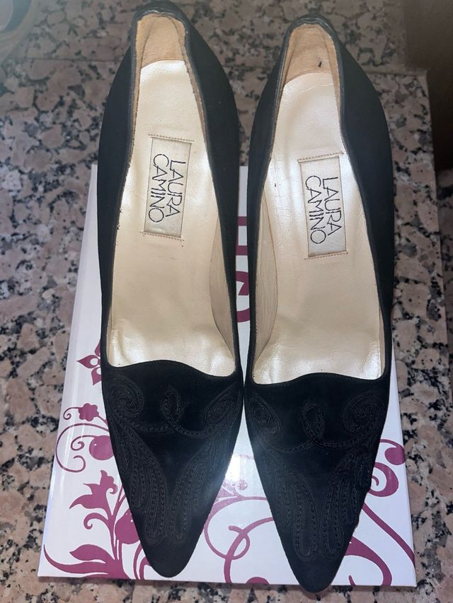 Tacones negros Laura Camino