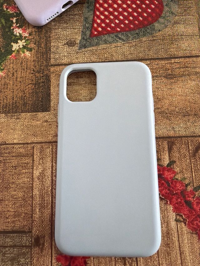 Fundas iPhone 11 (Rojo, Lila, Azul)
€ tienda 7,9