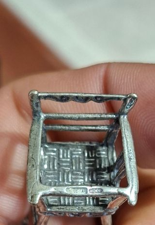 Miniatura Sediolino in Argento 800, particolare