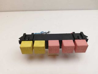CAJA RELES / FUSIBLES RENAULT KANGOO 4X4