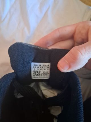 Zapatillas Adidas Negras y Grises