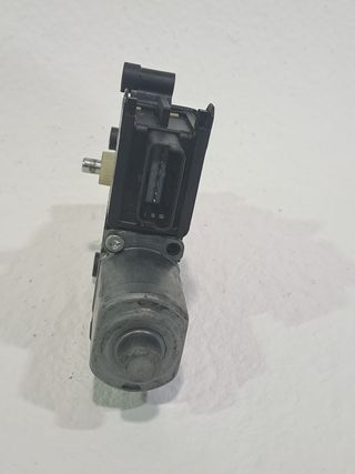 MOTOR ELEVALUNAS TRASERO DERECHO PEUGEOT 208 (P2)