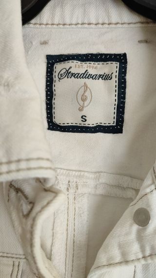 Cazadora Vaquera Stradivarius Blanca