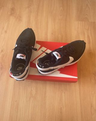 Nike Waffle Negro y Blanco