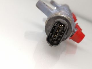 RAMPA INYECTORA OPEL CORSA E (2)