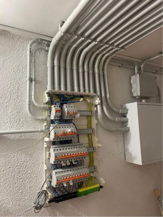 Electricista De Emergencia (Barato)