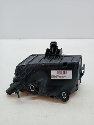 CAJA RELES / FUSIBLES VOLKSWAGEN GOLF VII SPORTSVAN (3)