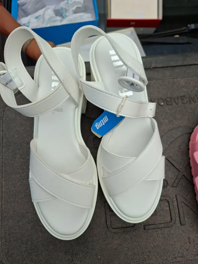 Sandalias Mizuno Blancas