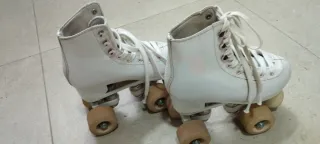 Patines 4 ruedas blancos Talla 32