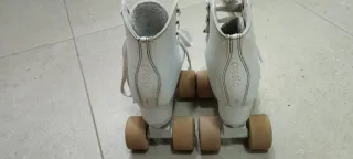 Patines 4 ruedas blancos Talla 32