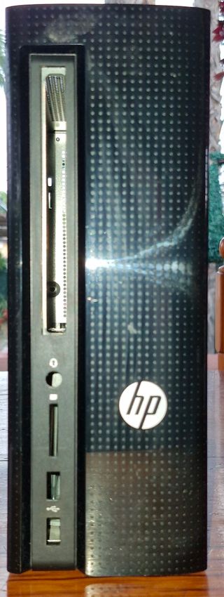 Torre HP Negra Vacía