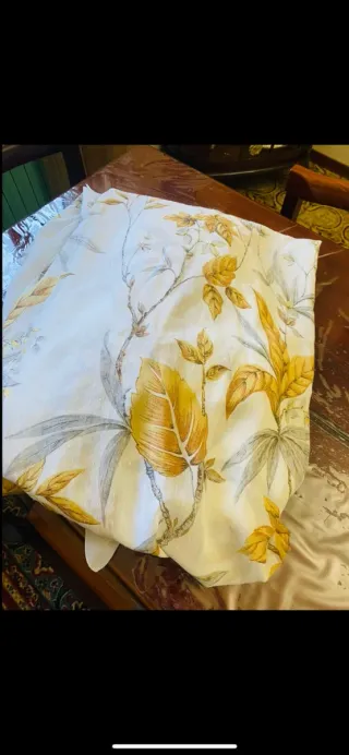 Tenda con motivo floreale