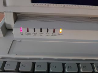 Portátil Toshiba T1000XE (año 1991)