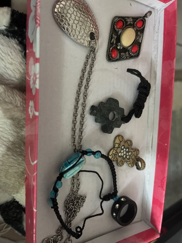 Lote Bisutería Collares y Anillo