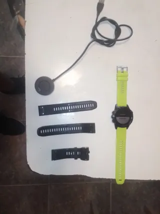 Reloj Garmin Fenix 5 + Accesorios