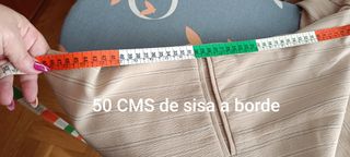 Conjunto chaqueta larga y falda corta, elegantes 