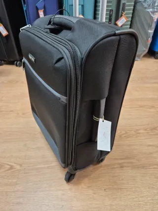Amazon Basics Maleta de Cabina Blanda 53cm 