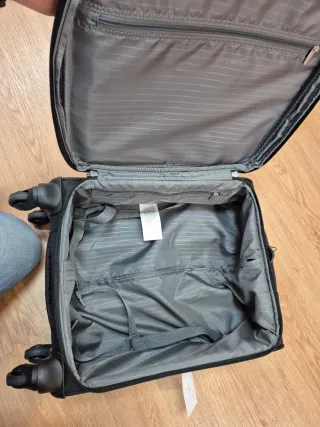 Amazon Basics Maleta de Cabina Blanda 53cm 