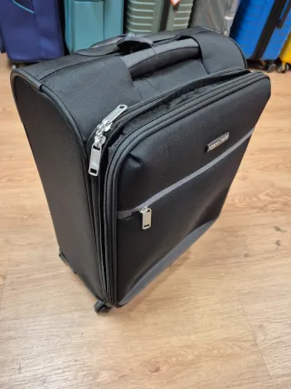 Amazon Basics Maleta de Cabina Blanda 53cm 