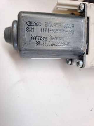 MOTOR ELEVALUNAS DELANTERO DERECHO SKODA SUPERB COMBI (3T5)